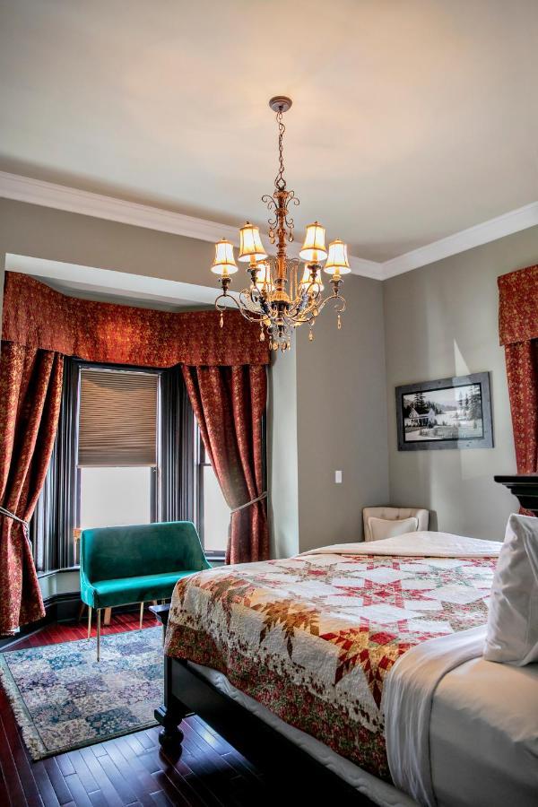 Отель Puddicombe House New Hamburg Экстерьер фото